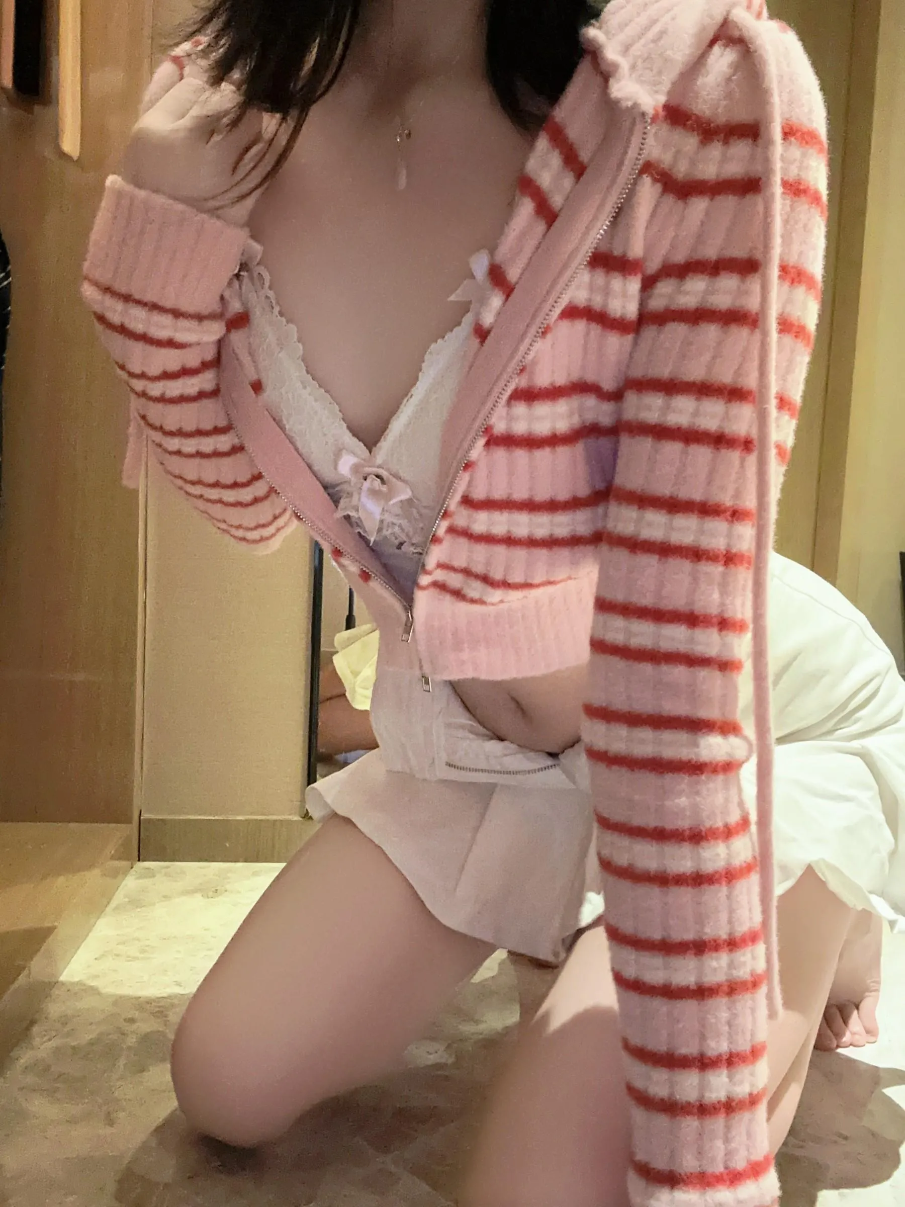 桜桃喵 – NO.166 条纹毛衣 [22P]插图5